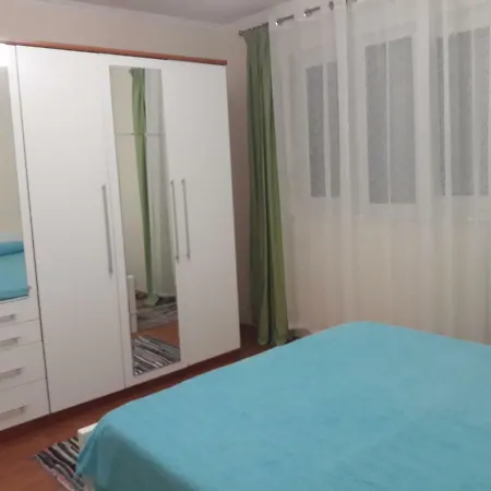 Guest house Aparmani Karolina *